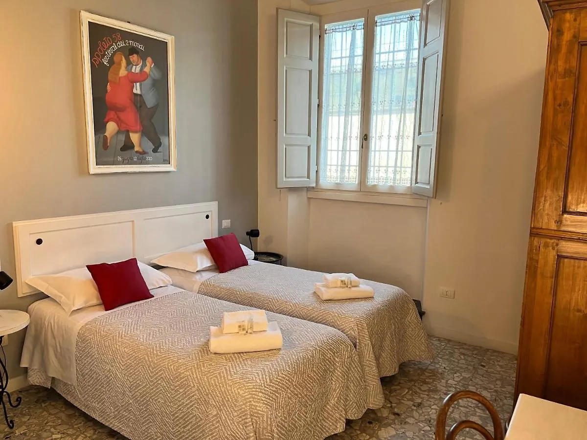 In The Center Of Florence Hotel