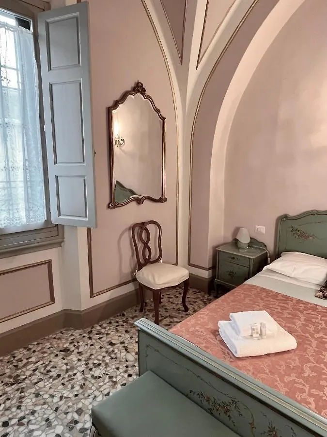 In The Center Of Florence Hotel
